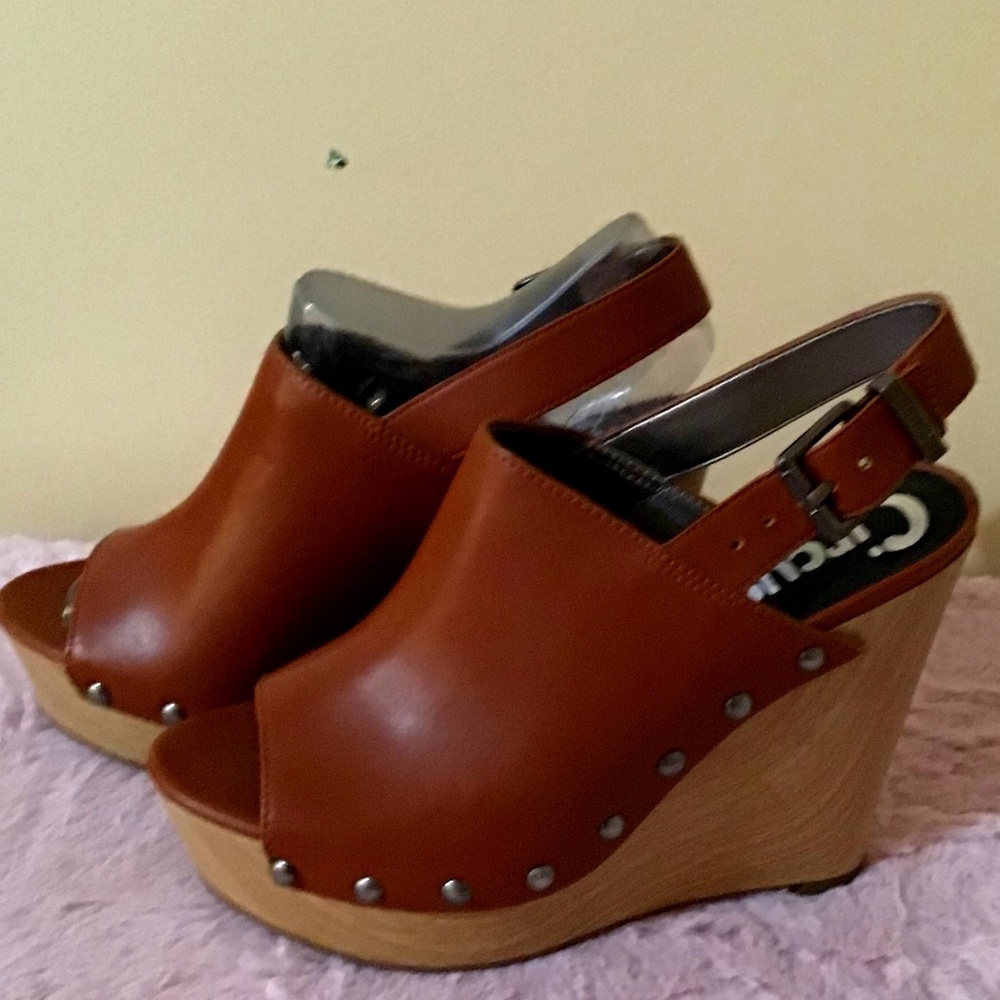 Circus Brown Wegdes